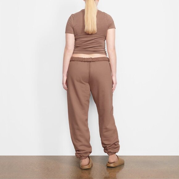 SKIMS Brown Track Pants - Picture 3 of 13